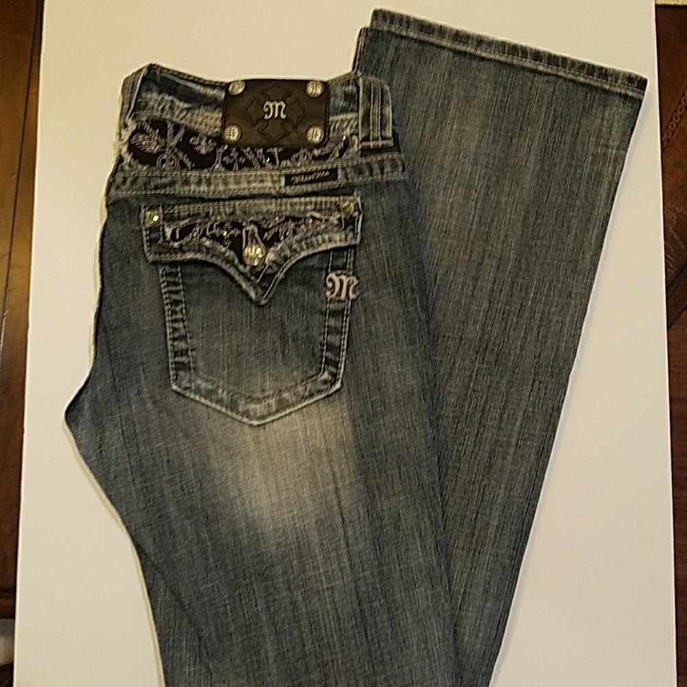 Size 31 NWOT Miss Me Jeans